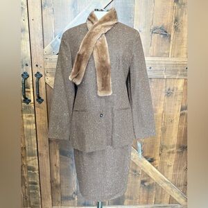 Vintage NOVIELLO BLOOM Wool Blend Mink Collar 2 Piece Blazer & Skirt Size 12